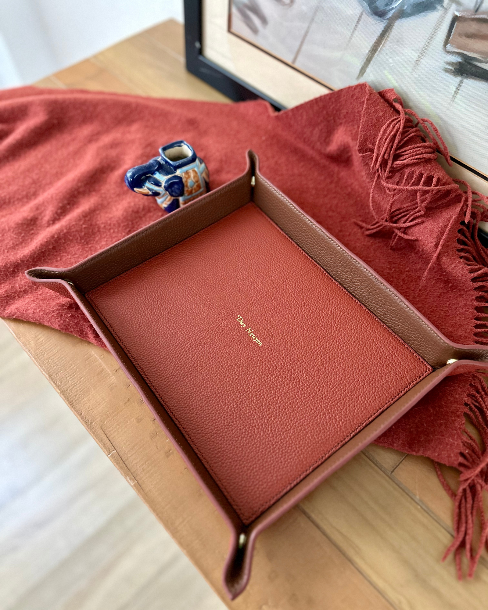 KHAY DA TRANG TRÍ HÌNH CHỮ NHẬT CÓ NÚT BẤM Ở BỐN GÓC