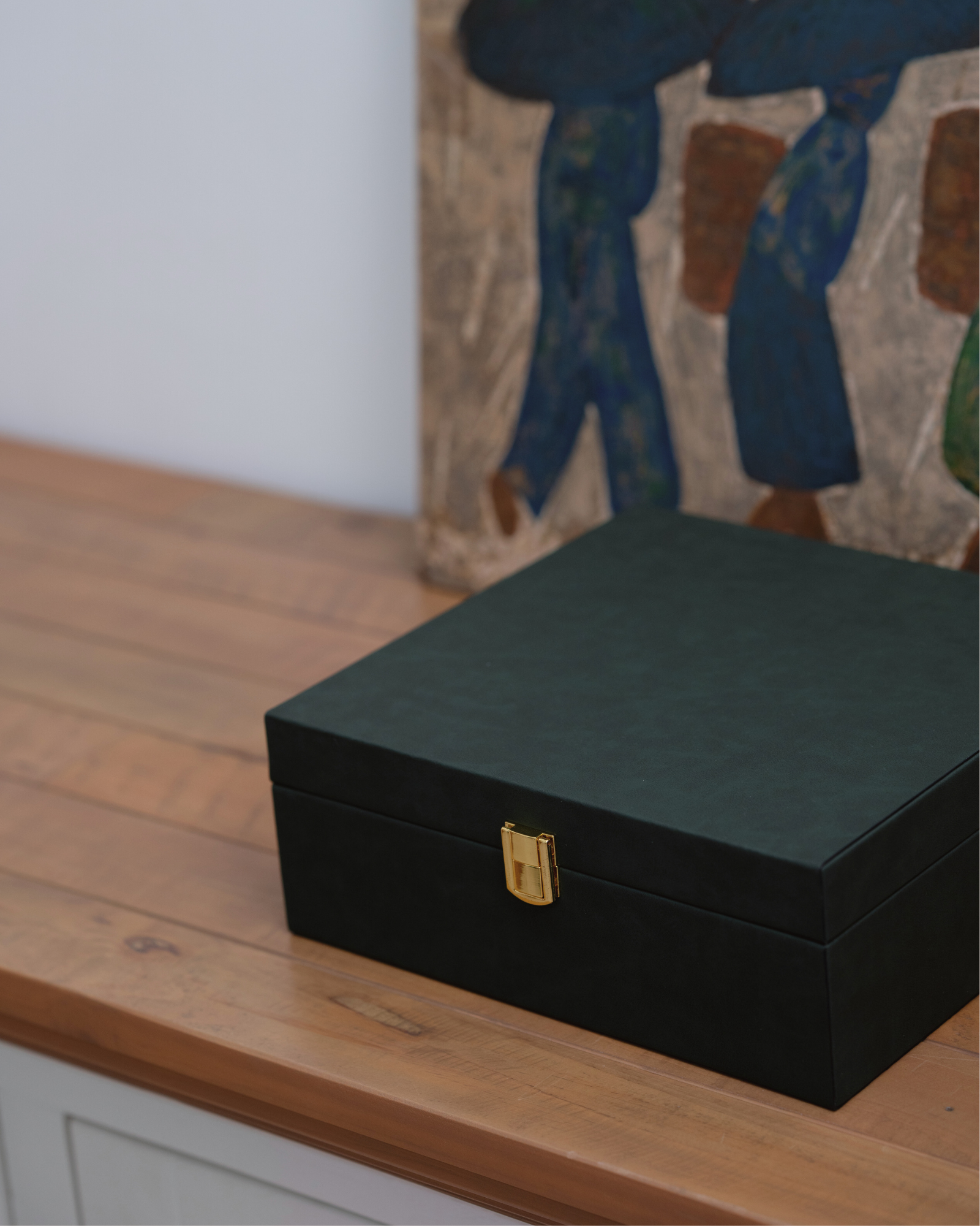 HỘP DA ĐỰNG TRÀ VÀ CÀ PHÊ VỚI CHI TIẾT NẮP TRƠN TỐI GIẢN