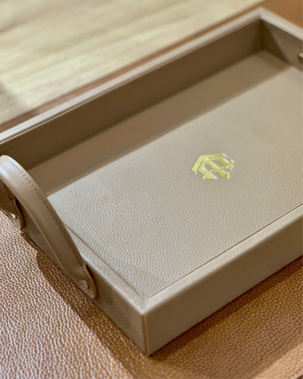 KHAY DA TRANG TRÍ HÌNH CHỮ NHẬT NICOLAS